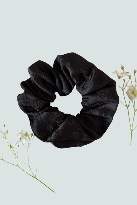 Colet con diseño para el cabello color negro - Florita Bonita