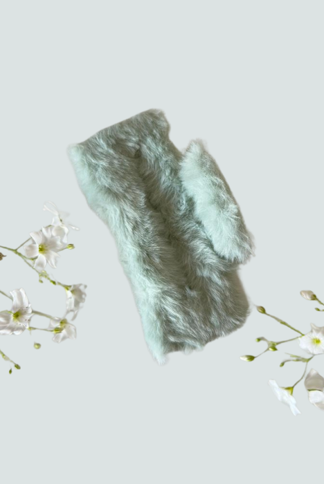 Pinza elegante verde agua de peluche para mujer - Florita Bonita